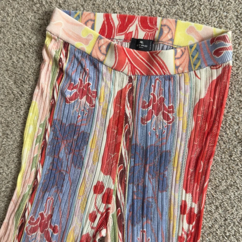 Etro Milano Vibrant Floral-Print Knit Trousers - Picture 3 of 7